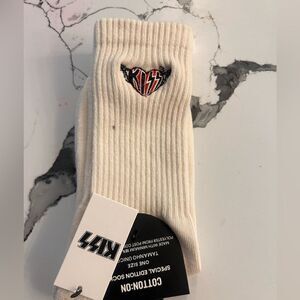 NWT mens KISS athletic socks